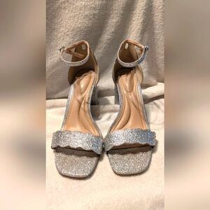 Kelly And Katie Silver Women's Heels 11w